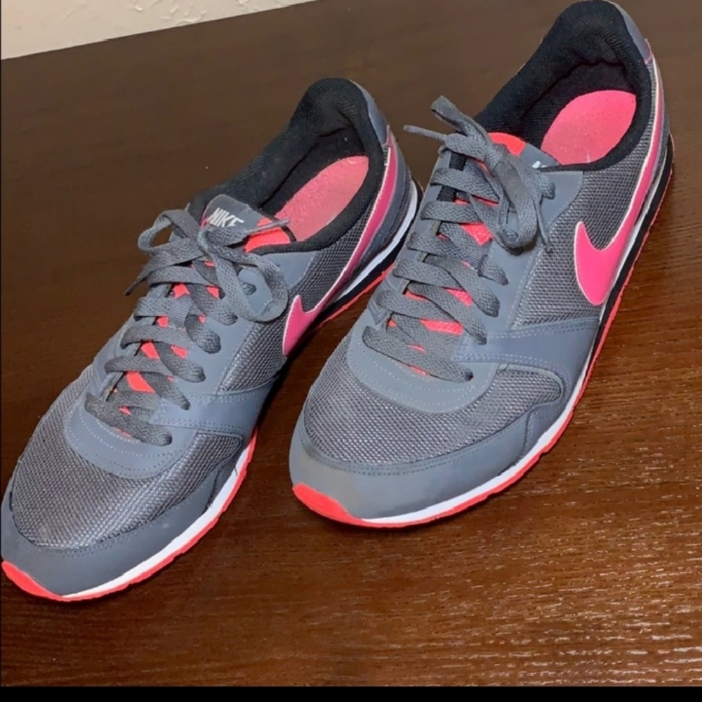 Nike Eclipse II Tennis Shoe